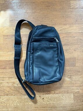 Tumi Black Leather Sling Crossbody Bag for Men